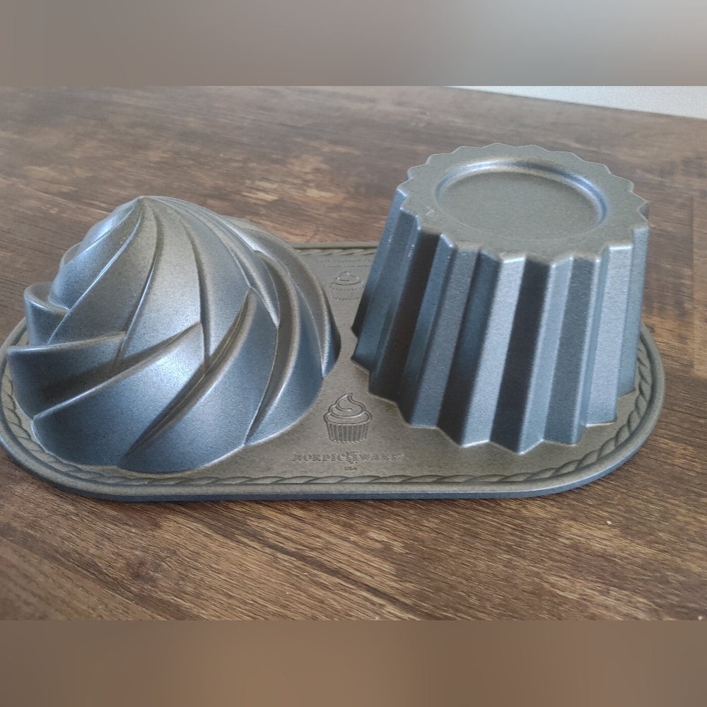 Cupcake Cake Pan - Nordic Ware